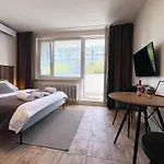 New Cozy Studio, Ac & Free Private Parking